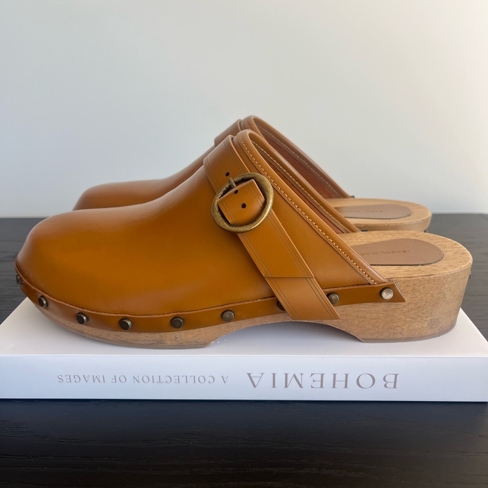 Women's Tan Clogs - Picture 5 of 7